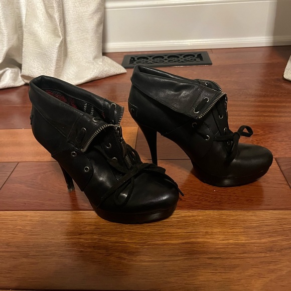 Guess Black Ankle Boots - Picture 2 of 4
